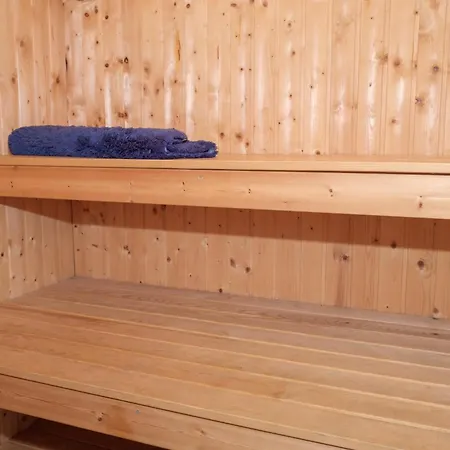 In With 3 Bedrooms, Sauna And Wifi بيت للعطل إيبلتوفت